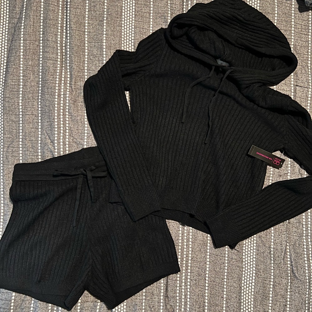 NWT 2 piece ribbed set